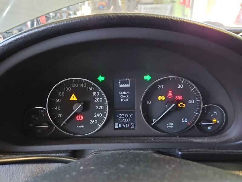 Щиток приладів Mercedes C W203 A2035407547