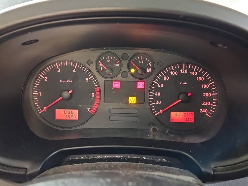 Щиток приладів Seat Leon