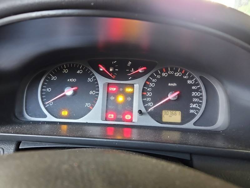 Щиток приладів Renault Laguna 8200170303