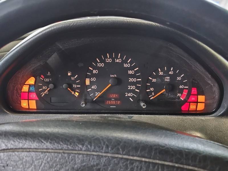 Щиток приладів Mercedes C W202 5220301300