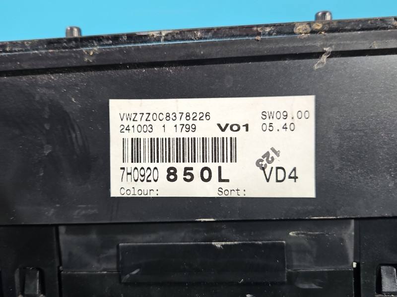 Щиток приборов Volkswagen Transporter T5 7H0920850L — фото детали 9