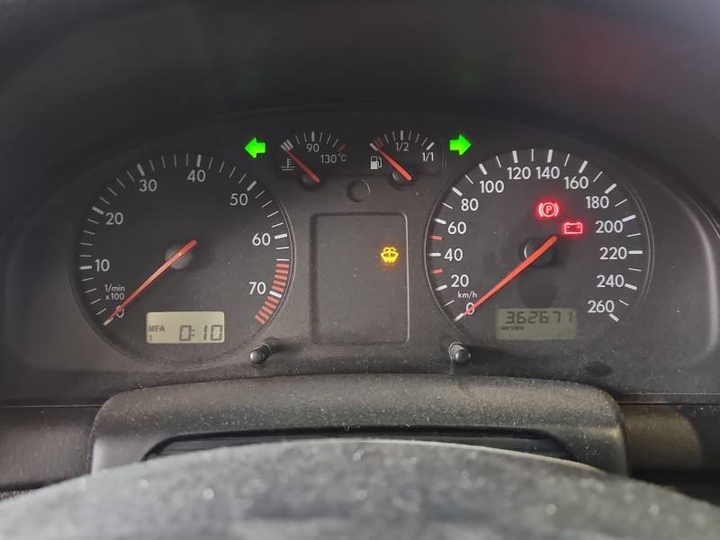 Щиток приборов Volkswagen Passat B5 3B1919880