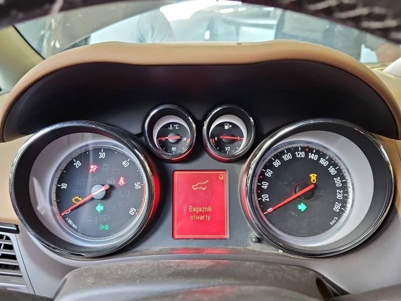 Щиток приладів Opel Zafira C 13442453