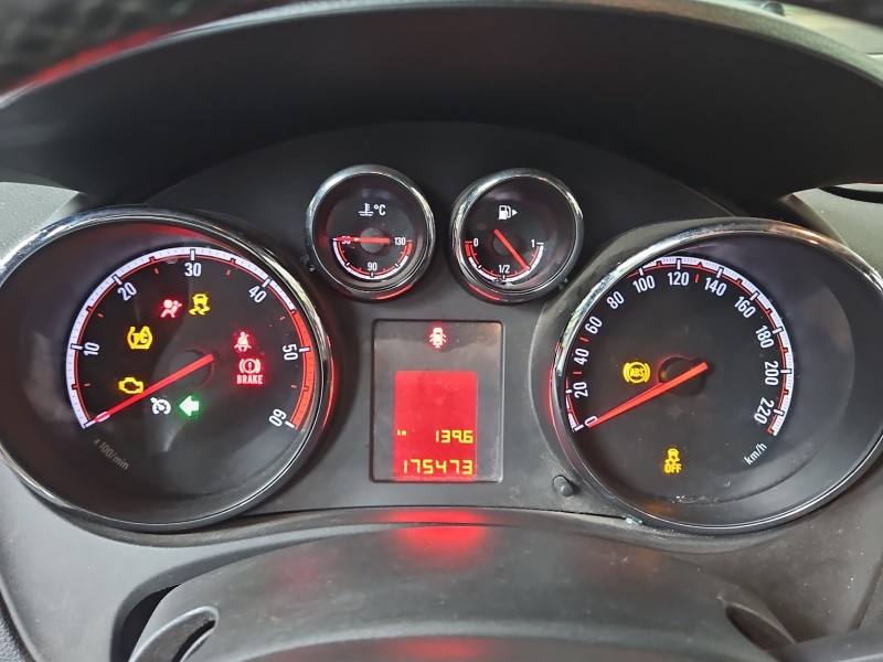 Щиток приладів Opel Meriva B 13346184