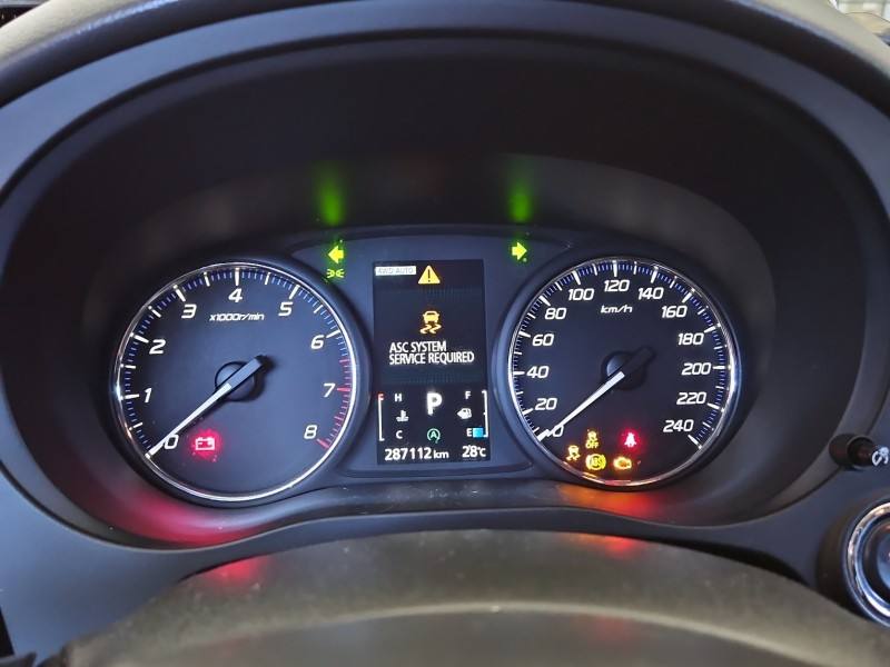 Щиток приладів Mitsubishi Outlander 8100B895