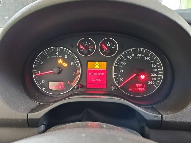 Щиток приладів Audi A3 8P 8P0920930G