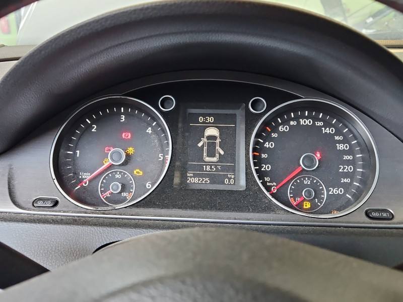 Щиток приладів Volkswagen Passat B7 3AA920870P