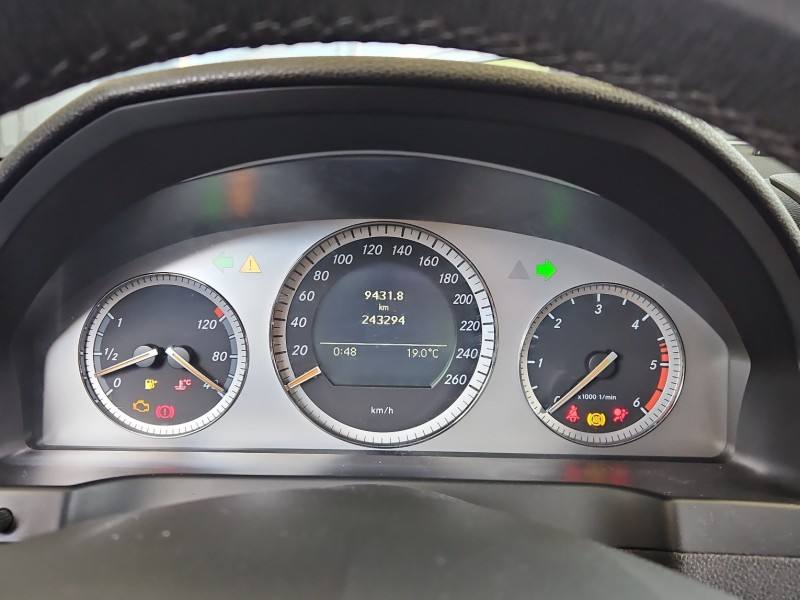 Щиток приладів Mercedes C W204 A2C53257641