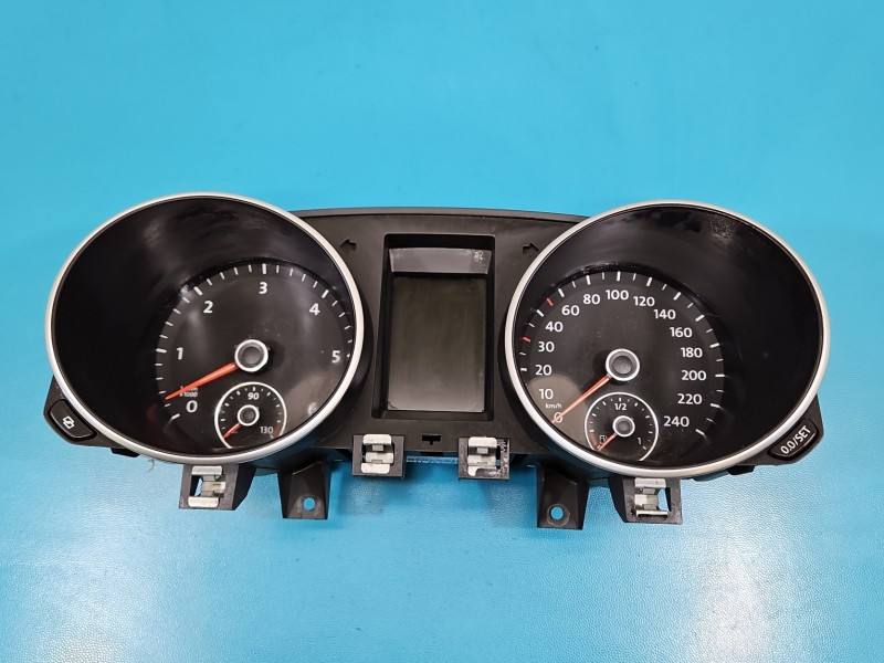 Щиток приборов Volkswagen Golf 6 5K0920871A — фото детали 2