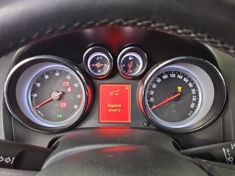 Щиток приборов Opel Astra J 13338439