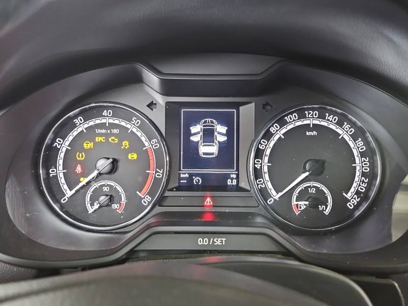Щиток приладів Skoda Octavia 3 5E0920780F