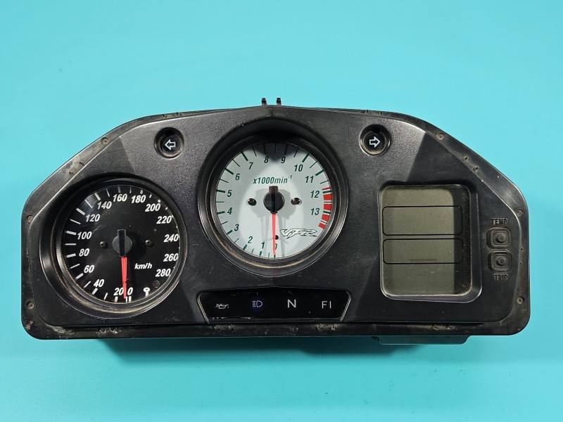 Щиток приборов Honda VFR 800 1572318 — фото детали 2