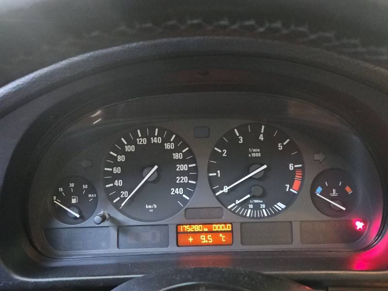 Щиток приладів BMW 5 E39 8375895