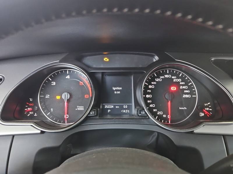 Щиток приладів Audi A5 8T 8T0920931D