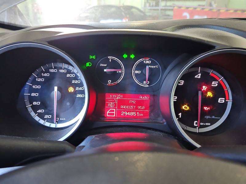 Щиток приладів Alfa romeo Giulietta 50516478
