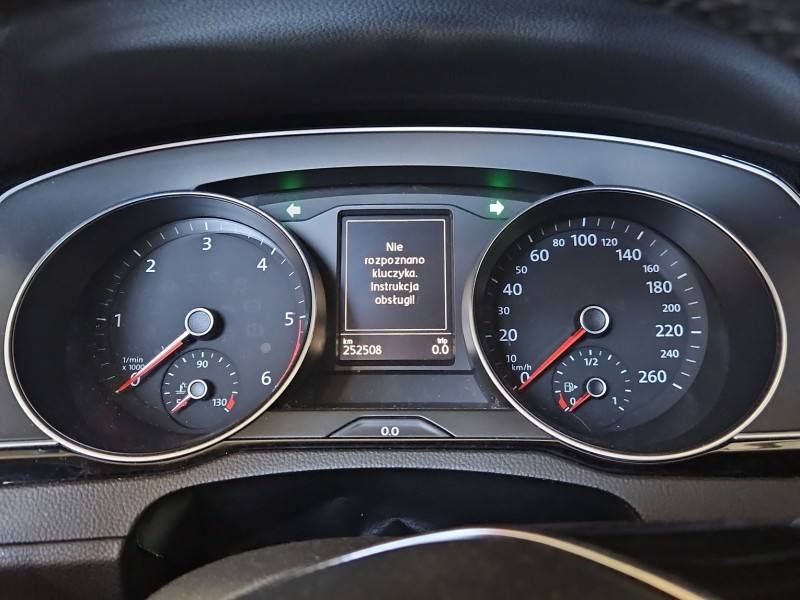 Щиток приладів Volkswagen Passat B8 3G0920751A