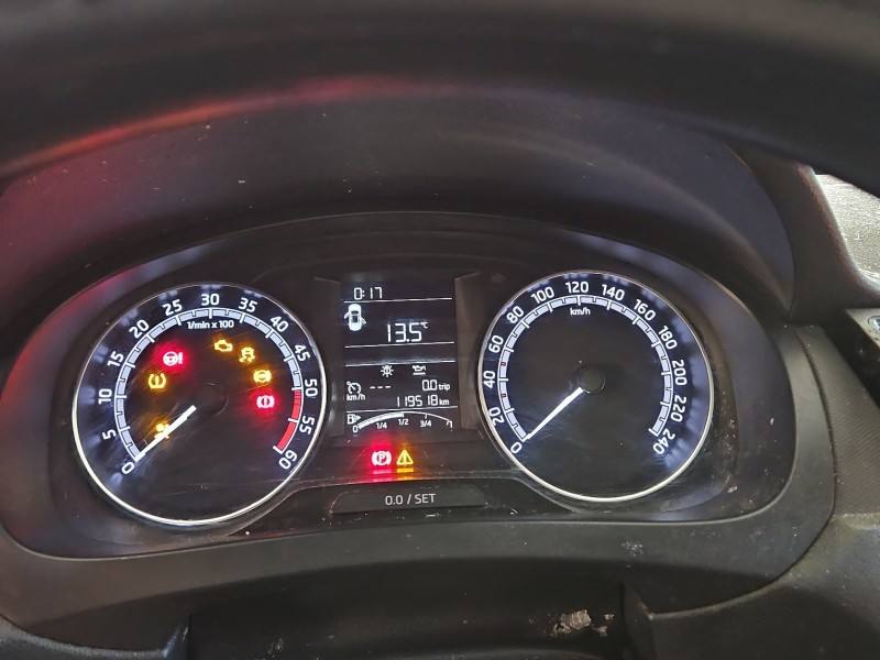 Щиток приладів Skoda Rapid 5JA920701B