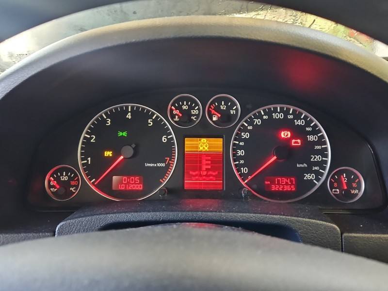 Щиток приборов Audi A6 C5 110080128