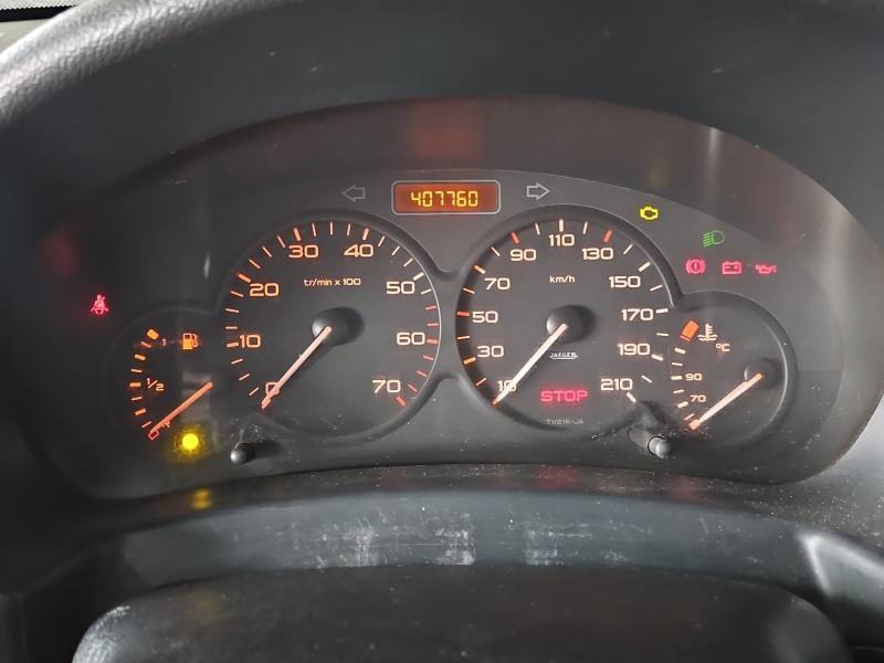 Щиток приладів Peugeot Partner 5550003000