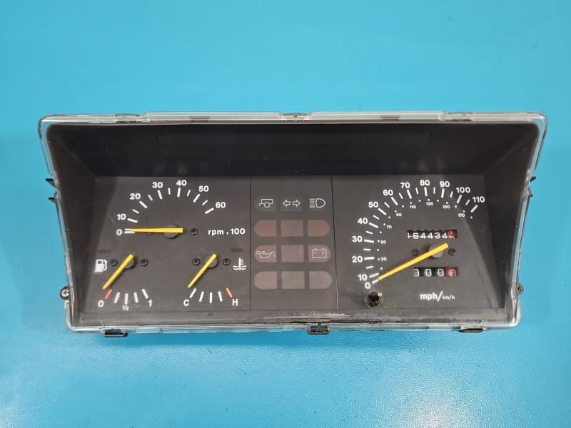Щиток приладів Land Rover Discovery LR0003009