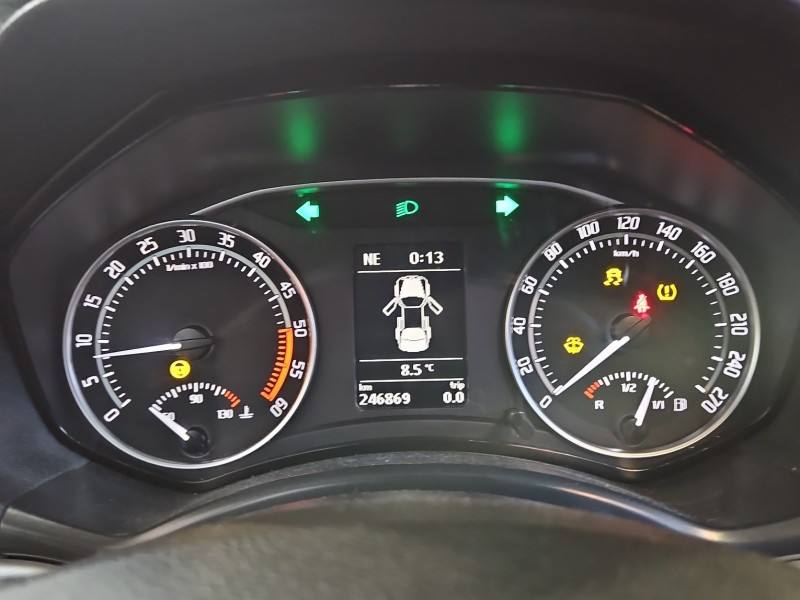 Щиток приладів Skoda Octavia 2 1Z0920843E