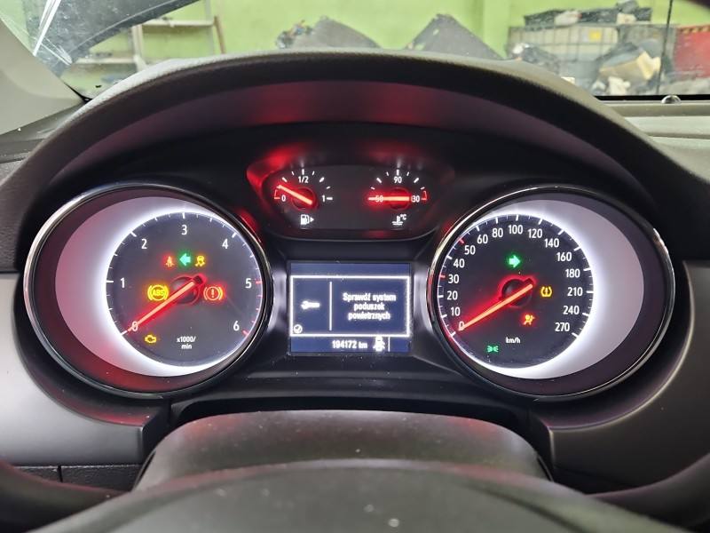 Щиток приладів Opel Astra K 39102855