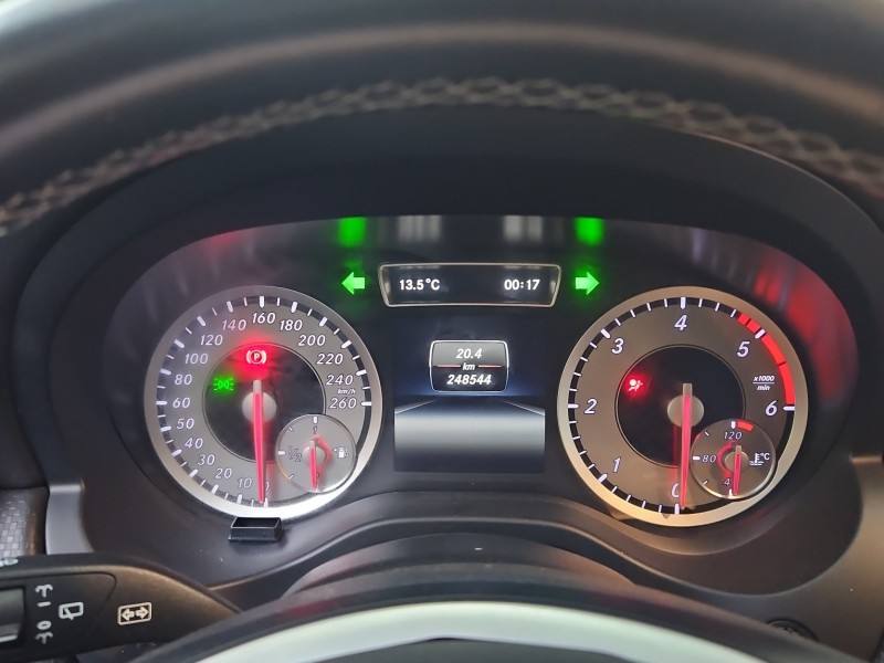 Щиток приладів Mercedes A W176 0263700338