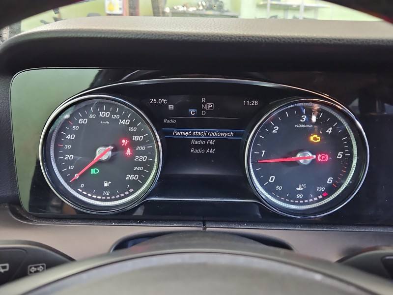 Щиток приладів Mercedes E W213 A2139000110