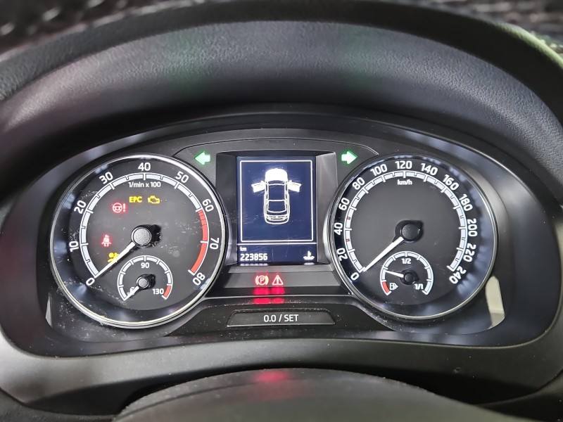Щиток приборов Skoda Rapid 5JA920740B