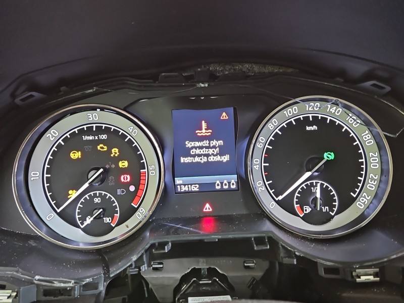 Щиток приладів Skoda Superb 3 3V0920711B