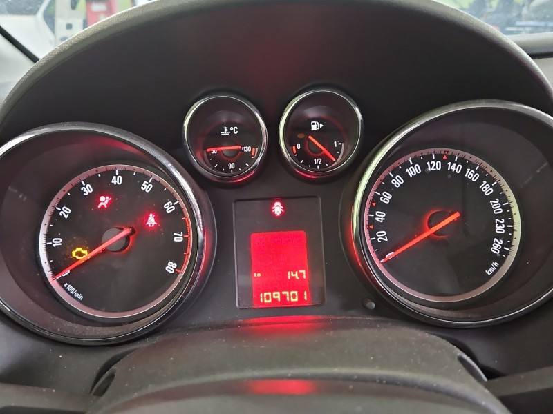 Щиток приладів Opel Astra J 13433769