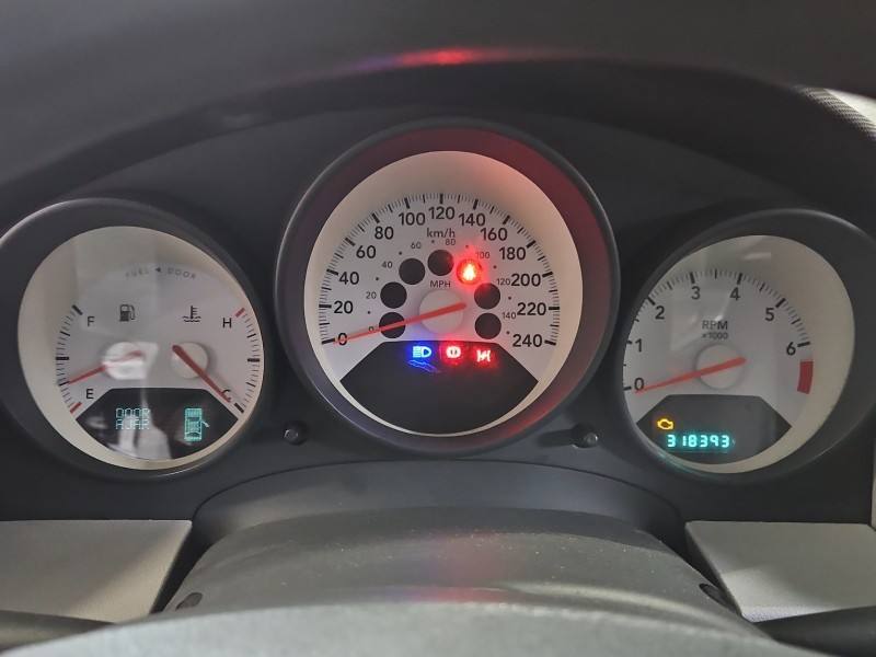 Щиток приборов Dodge Caliber P05107000AG