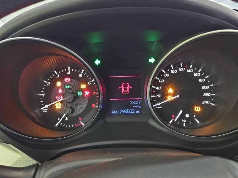 Щиток приладів Toyota Avensis T27 83800-05V31