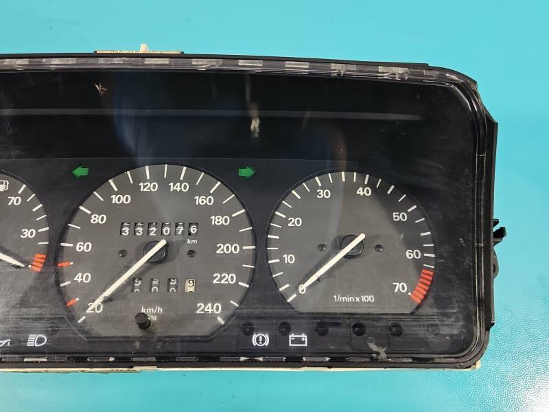 Щиток приборов Volkswagen Passat B4 3A0919033A — фото детали 2