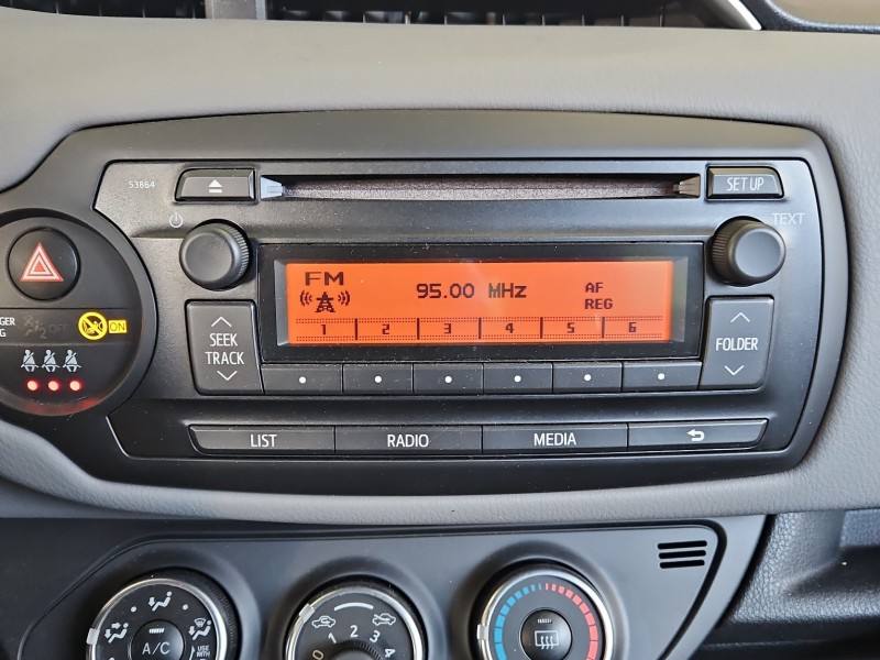 Щиток приладів Toyota Yaris 3 83800-0U270