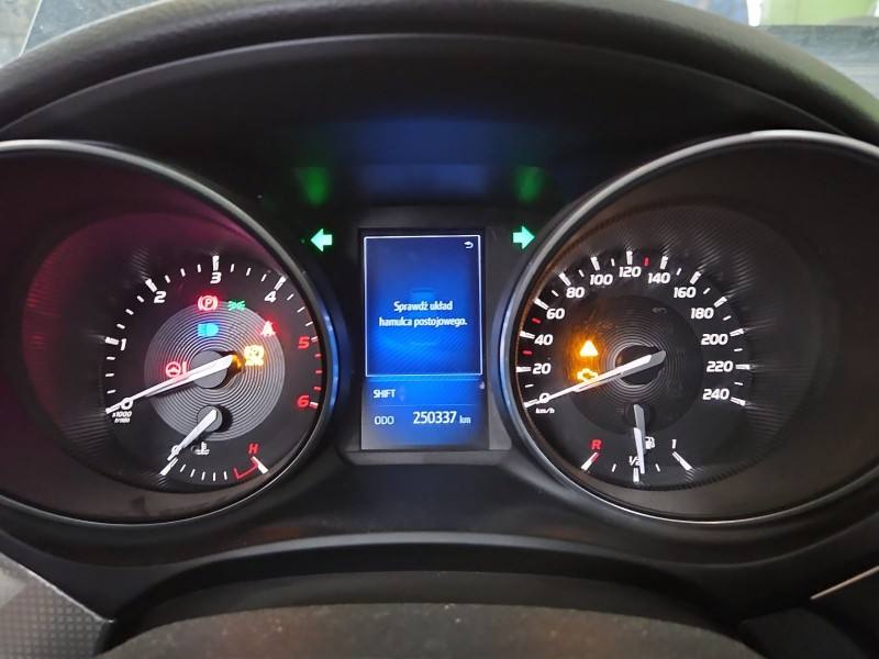 Щиток приборов Toyota Avensis T27 83800-05W80BA
