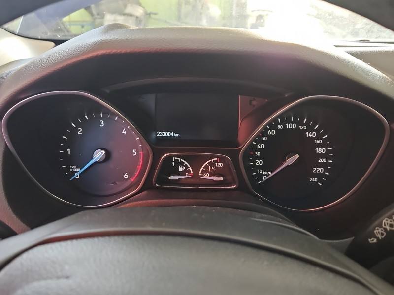 Щиток приборов Ford Focus F1ET-14F094-BB — фото детали 3