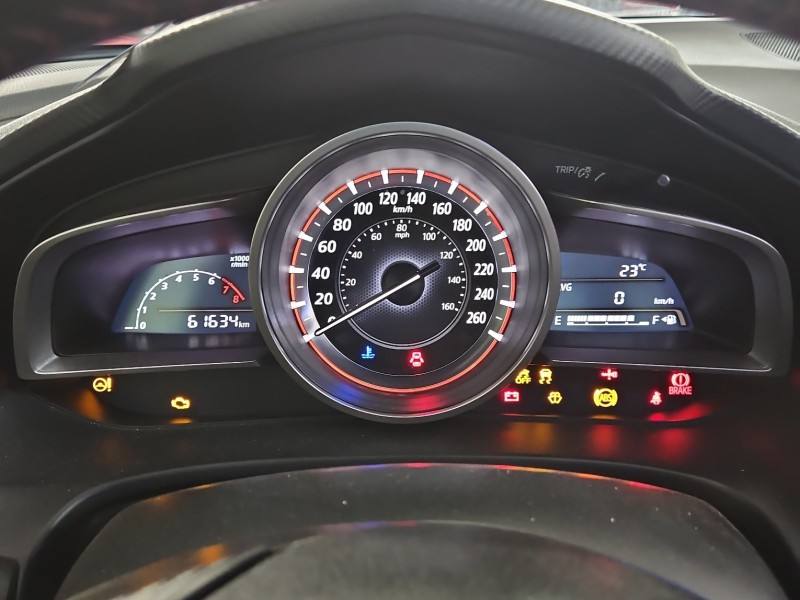 Щиток приладів Mazda 3 BJS755430