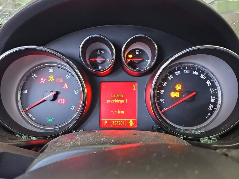 Щиток приладів Opel Insignia 22783076