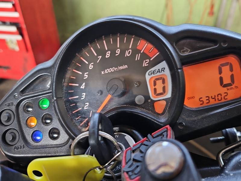 Щиток приладів Suzuki SFV650 157200-8860