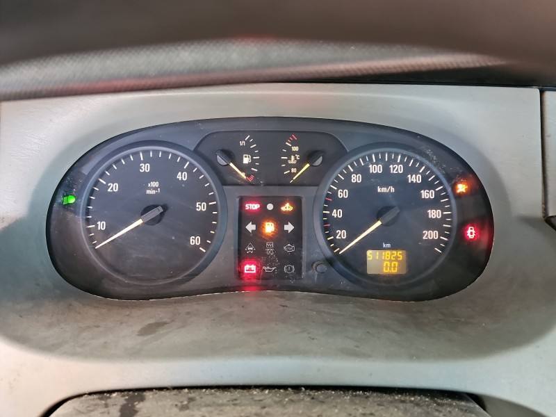 Щиток приладів Opel Vivaro P8200295452