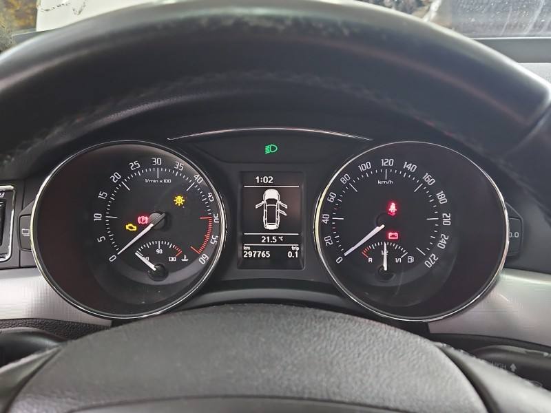 Щиток приладів Skoda Superb 2 3T1920841K