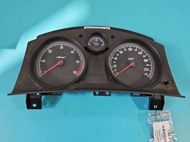 Щиток приладів Opel Astra H 13216693