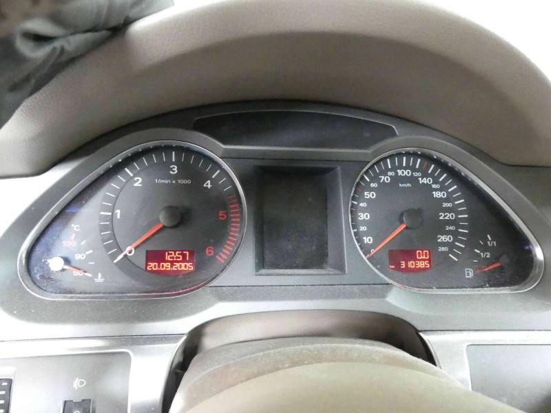 Щиток приладів Audi A6 C6