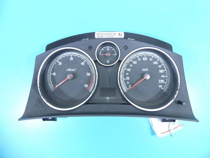 Щиток приладів Opel Zafira B 13225988