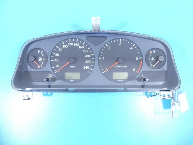 Щиток приладів Toyota Avensis T22 88458014