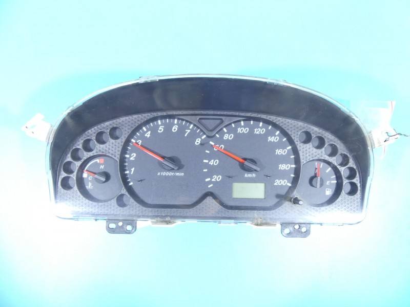 Щиток приборов Mazda Tribute YL8F-10849-LL