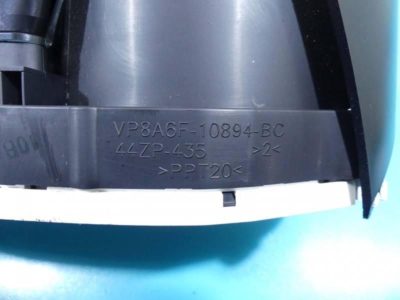 Щиток приборов Ford Fiesta VP8A6F-10894-BC — фото детали 4