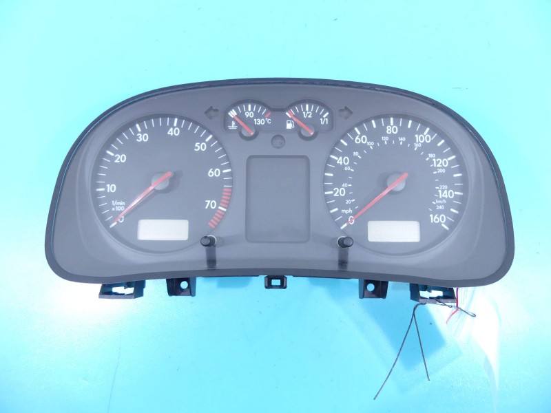 Щиток приборов Volkswagen Bora 0263637021