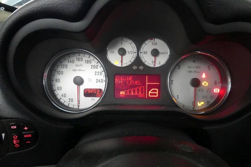 Щиток приладів Alfa romeo 147 156063199